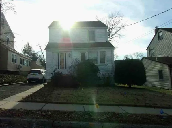 564 Maple Ave, Teaneck, NJ 07666