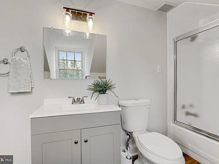 707 N Hickory Ave #3 — Photo 25