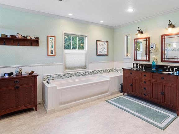 4th image of 2089 W Park Avenue