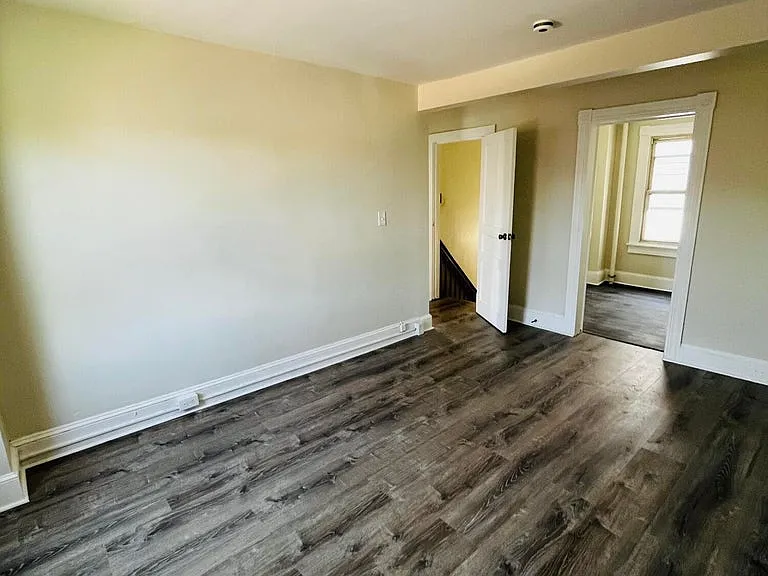 422 N Main St #2 — Photo 2
