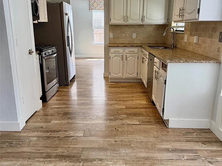 17844 Park Valley Dr — Photo 11