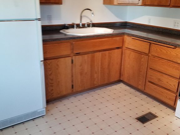 3rd image of 4000 76th St NE Unit 19