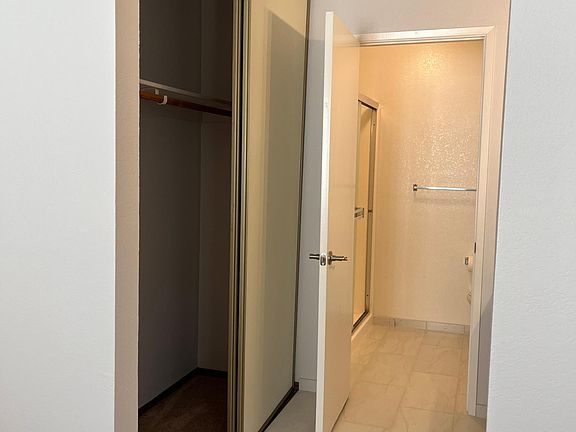 4th image of 123 Brenton Ct #123A