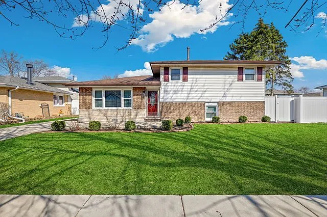 17951 66th Ct photo 1