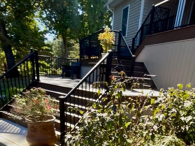 3rd level of the back deck for additional seating