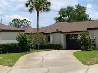 1959 Magnolia Cir, Tavares, FL 32778