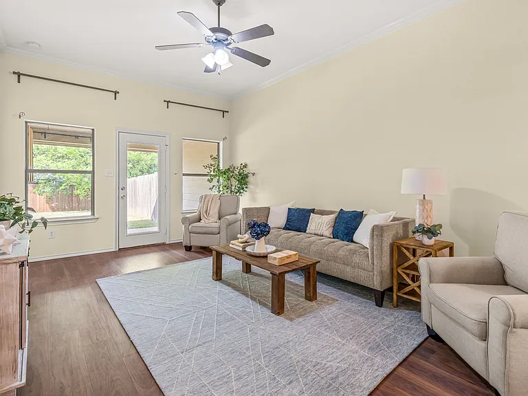 502 S Main St #B — Photo 9