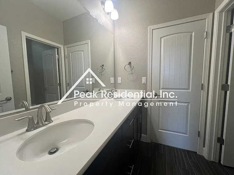 9369 Sierra Creek Dr — Photo 15