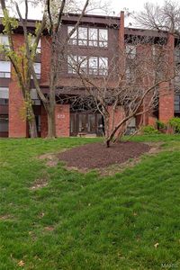572 Coeur De Royale Dr APT 108, Saint Louis, MO, 63141