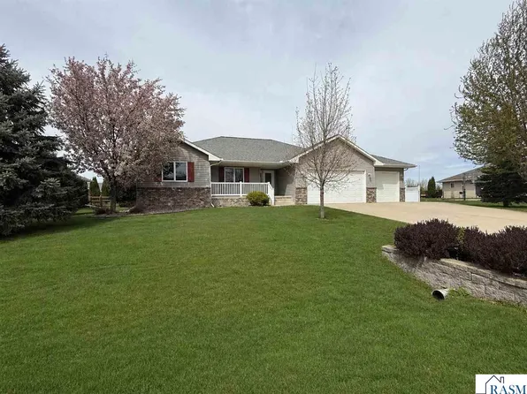 510 Valley View Dr, Courtland, MN 56021
