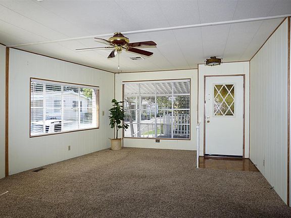 3rd image of 105 Mountain Springs Dr #105