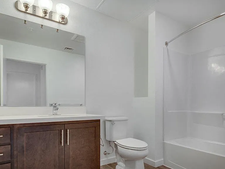 Deer Creek Apartments — Photo 23