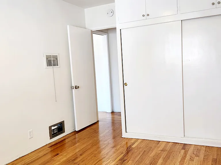 319 N Chevy Chase Dr #G — Photo 8