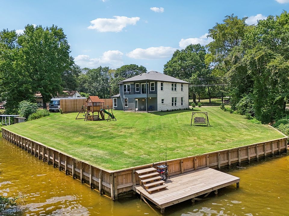 1st image of 127 Palisade Dr