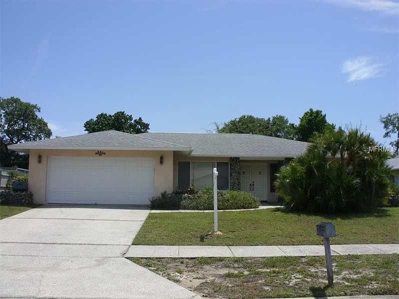 1st image of 521 Wayfarer Dr