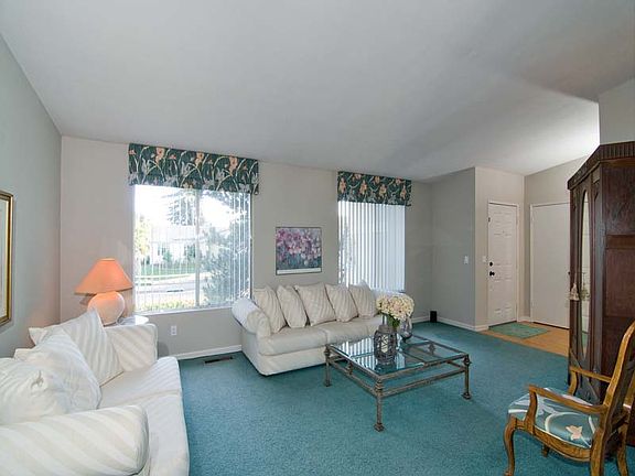 2nd image of 722 Joseph Ct