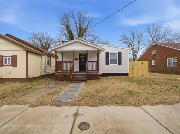 226 N 4th St, Suffolk, VA 23434