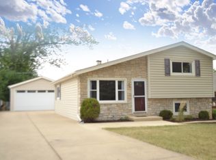1N274 Darling St, Carol Stream, IL
