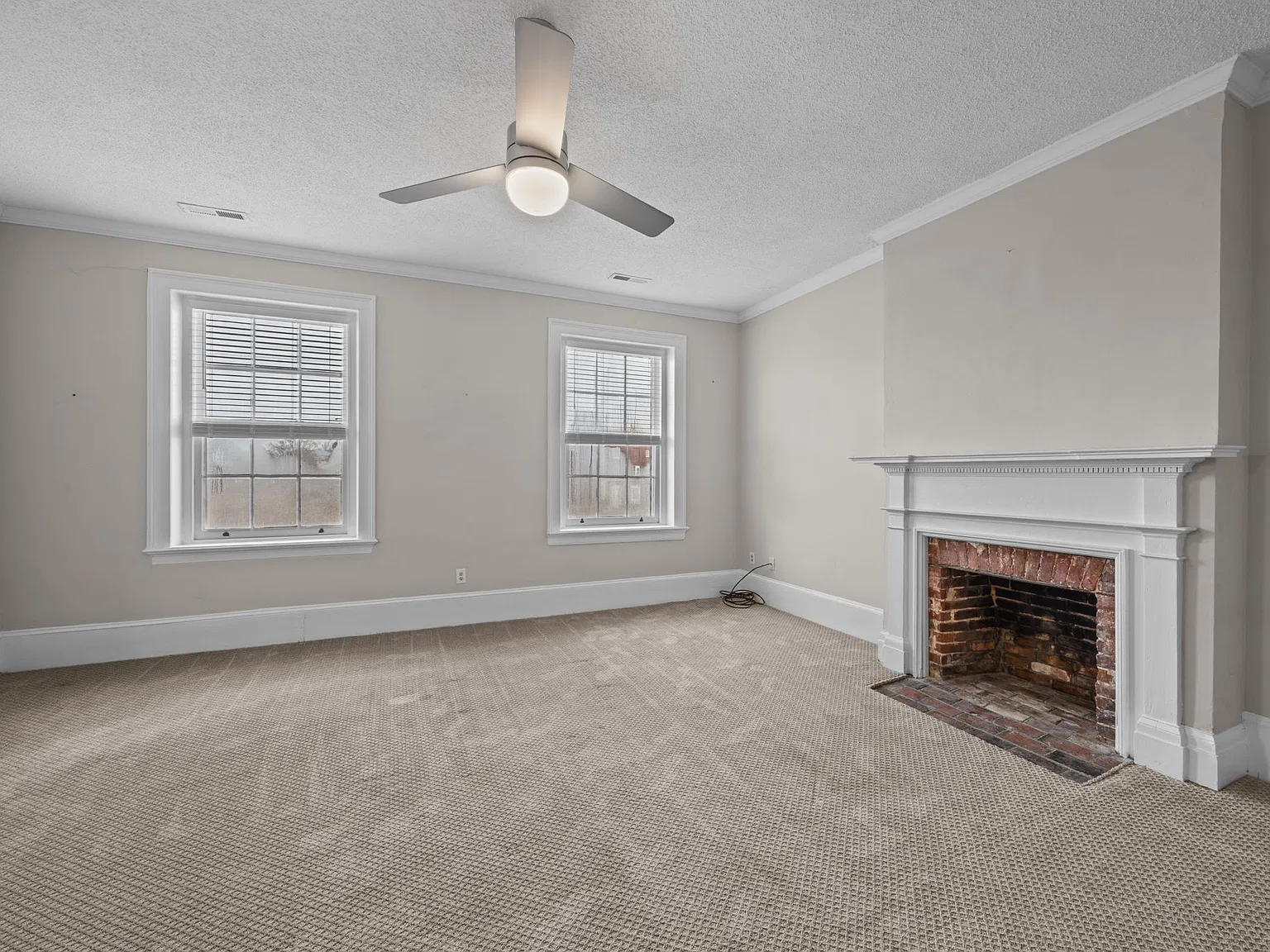 415 Broad St — Photo 3