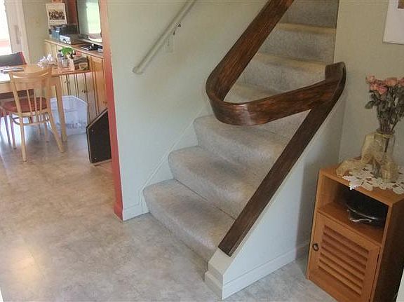 4th image of 806 White Oak Dr