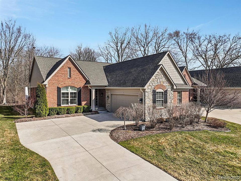 4617 Oakhurst Ridge Rd, Clarkston, MI 48348 Zillow