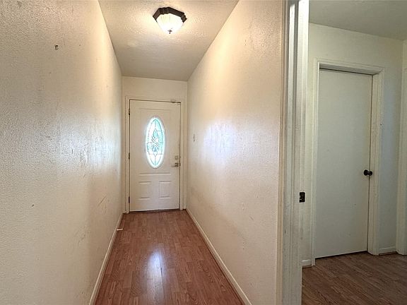 2nd image of 606 Nevada St