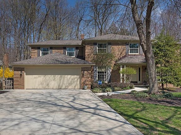 2nd image of 33159 Allenbury Dr