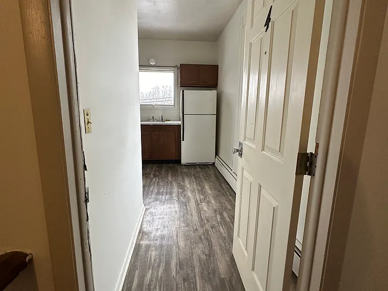 8746 Main St #4 — Photo 4