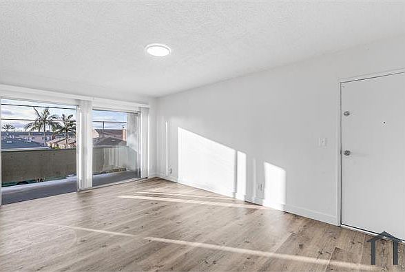 1st image of 934 Larch St #2