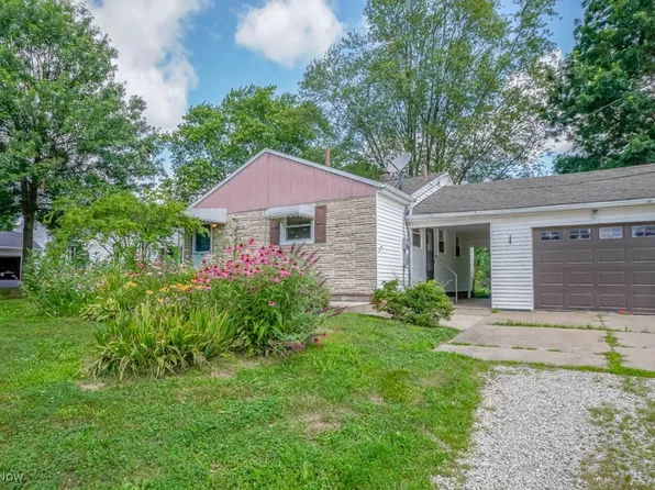 5937 Brinker St SW, Navarre, OH 44662