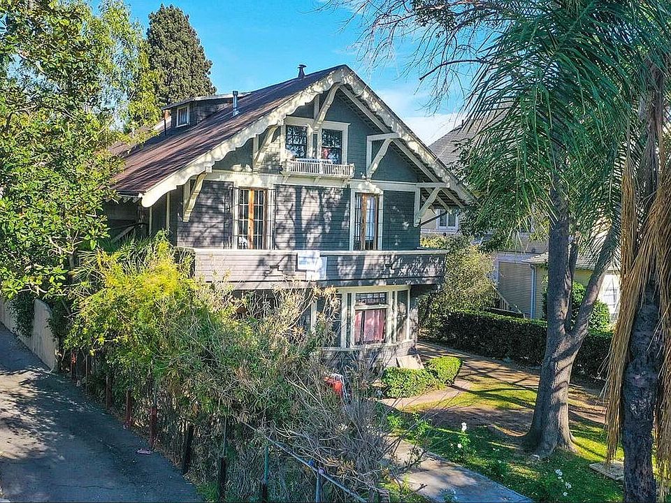 1st image of 2706 Menlo Ave