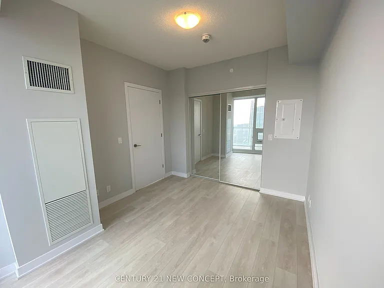 2221 Yonge St #5006 — Photo 18