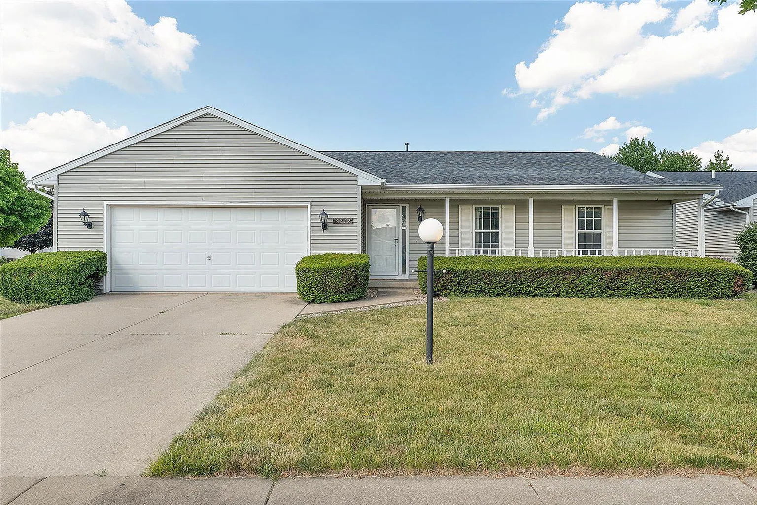 3212 Amy Dr photo 1