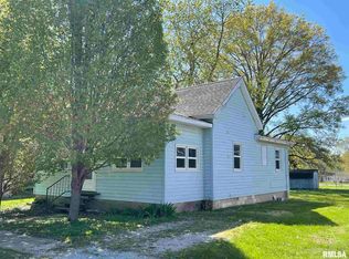 102 Rea St, Benton, IL 62812