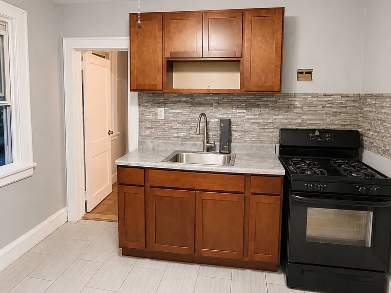 63 Plymouth St #3 — Photo 12