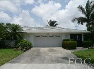 401 Coral Dr, Cape Coral, FL 33904