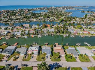 522 Crystal Dr, Madeira Beach, FL 33708