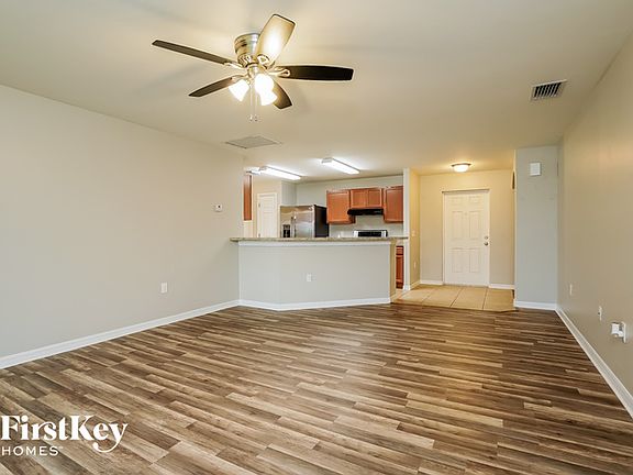 3rd image of 382 Shadow Lakes Dr