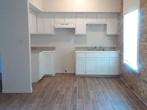 4th image of 1711 N 25th St #11