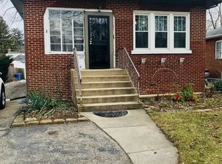 641 S Cornell Ave, Villa Park, IL 60181