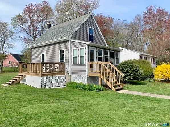 14 Stoney Brook Dr, Waterford, CT 06385
