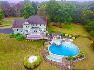 16 Spy Glass Ln, Staatsburg, NY 12580
