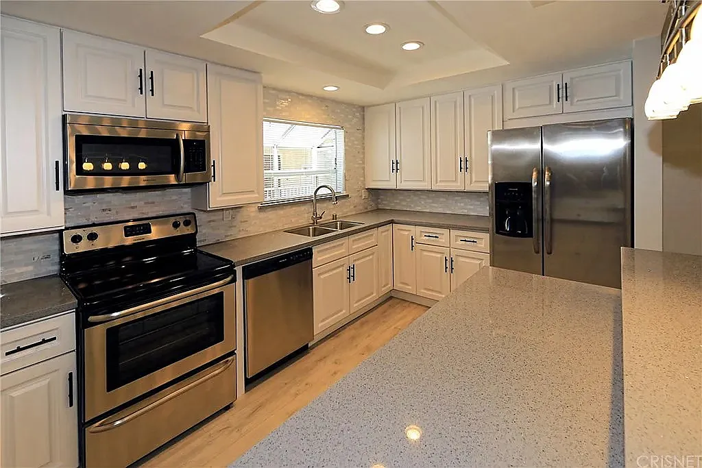 2 bed, 1144 sqft, $3,199 — Photo 2
