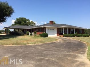 105 Pleasant Hill Cir, Martin, GA 30557