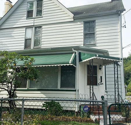 5th image of 10 Elmwood Ave