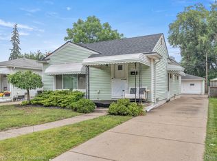 6739 Bailey St, Taylor, MI 48180