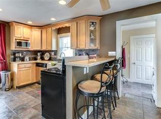 28 Everett St, Woburn, MA 01801