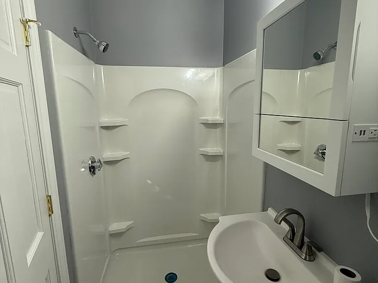 130 Washington St — Photo 17