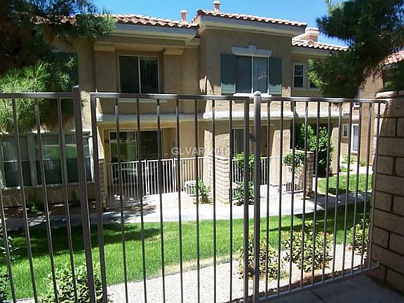 3rd image of 251 S Green Valley Pkwy Unit 1214