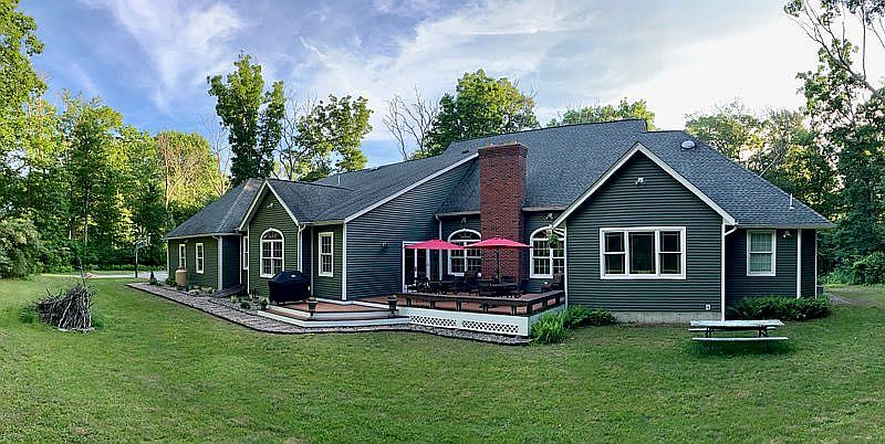 2nd image of 367 N Society Rd